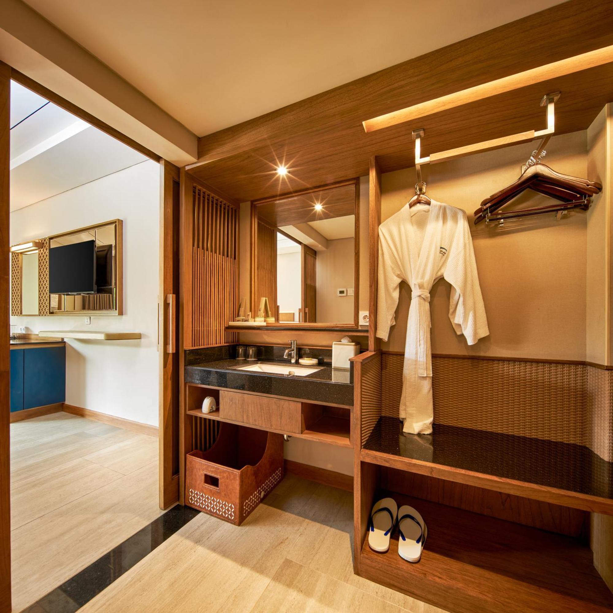 Grand Mirage Resort & Thalasso Bali Nusa Dua  Exterior foto A bathroom at the hotel